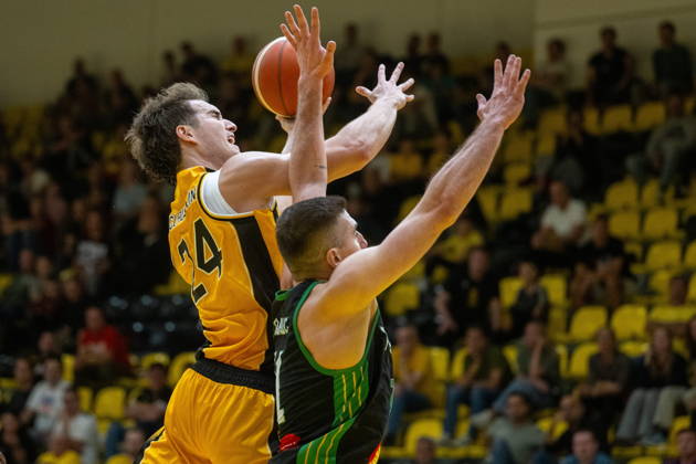 Croatia, Split, 14.10.2026. KK Split basketball hall. Basketball match FIBA ‹‹Europe Cup, KK Split - BC Trepca. In the photo: Trenton McLaughlin and Mkaile Tmusic. Photo: Tom Dubravec CROPIX Split CROATIA Copyright: xxTomxDubravecx split_trepca28-141026