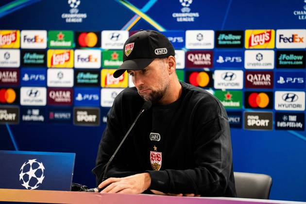 14.10.2026: Champions League, 2. Spieltag, Å K Slovan Bratislava vs. VfB Stuttgart im Å tadion TehelnÃ pole NarodnÃ½ futbalovÃ½ Å¡tadion Sebastian Hoeneß (VfB) bei der Pressekonferenz nach dem Spiel WICHTIGER HINWEIS: Gemäß den Vorgaben des DFB und der DFL ist es untersagt, in dem Stadion und oder vom Spiel angefertigte Fotoaufnahmen in Form von Sequenzbildern und oder videoähnlichen Fotostrecken zu verwerten bzw. verwerten zu lassen. Copyright: xJordyxFourgonx