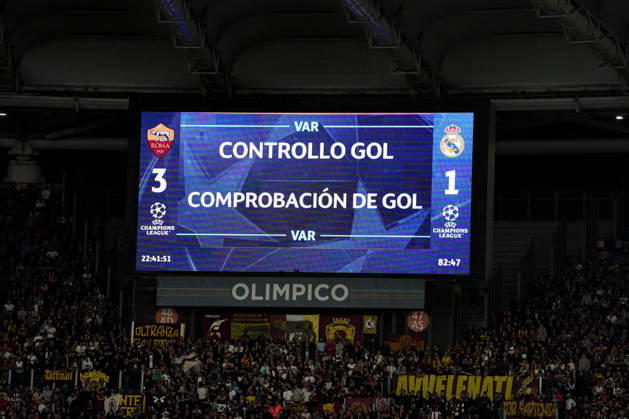 IPA89697110 - VAR review during the AS Roma vs. Real Madrid UEFA Champions League soccer match in Rome, Italy, on October 14, 2026  Copyright: xRaffaelexConti IPAxSportx xx IPA89697110 IPA89697110