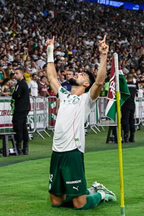 RIO DE JANEIRO, BRAZIL - OCTOBER 14: Jose Manuel Lopez of Palmeiras celebrates after scoring the team s first goal during the Copa CONMEBOL Libertadores 2026 match between Fluminense and Palmeiras at Maracana on October 14, 2026 in Rio de Janeiro, Brazil (Photo by Andre Ricardo Sports Press Photo SPP) Copyright: xSportsxPressxPhotox Sportspressphoto_SPR256706