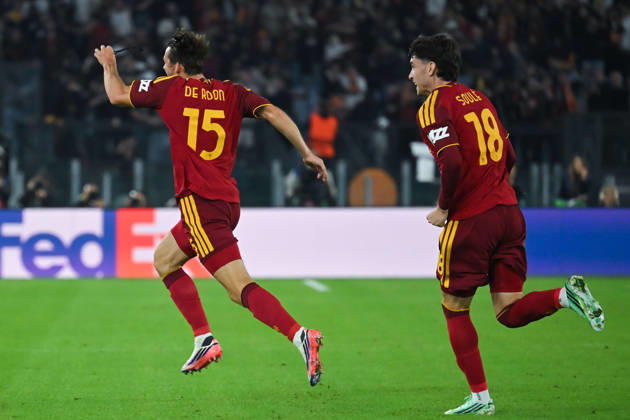 IPA89702963 - Marten De Roon of Roma celebrates scoring a goal during the Champions League group stage Matchday 2 match between Roma and Real Madrid at the Stadio Olimpico. Rome (Italy), October 14, 2026 Mattia Vian  Copyright: xMattiaxVian IPAxSportx xx IPA89702963 IPA89702963