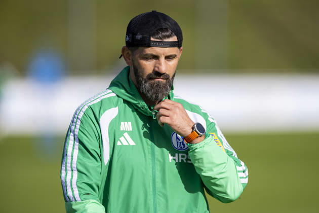 15.10.2026, Fussball, Training des FC Schalke 04. Trainer Miron Muslic (FC Schalke 04). Gelsenkirchen Trainingsgelände FC Schalke 04 NRW Deutschland xRHR-FOTO YYx Copyright: RHR-FOTOx RHR-FOTO YY