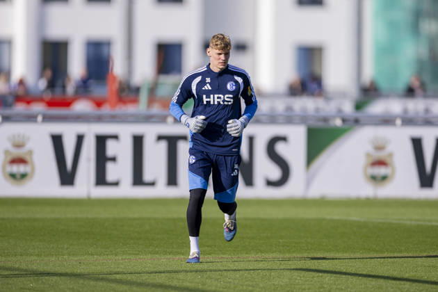 15.10.2026, Fussball, Training des FC Schalke 04. Torwart Johannes Siebeking (FC Schalke 04). Gelsenkirchen Trainingsgelände FC Schalke 04 NRW Deutschland xRHR-FOTO YYx Copyright: RHR-FOTOx RHR-FOTO YY