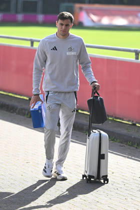 15.10.2026, xophax, Fussball 1.Bundesliga, 1.FC Koeln . Treffen am Geissbockheim. Training vor dem Frankfurt Spiel. Paul Okon - Engstler ( 1.FC Köln ) Koeln