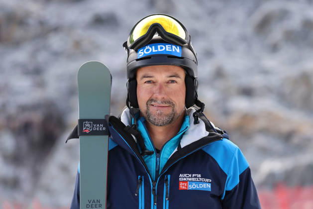 ALPINE SKIING - Ski Austria, training SOELDEN,AUSTRIA,15.OCT.26 - ALPINE SKIING - Ski Austria, giant slalom, training and qualification. Image shows Isidor Gruener.  GEPAxpictures xMathiasxMandl