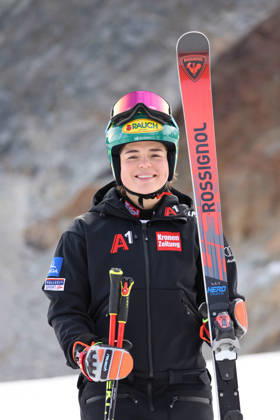 ALPINE SKIING - Ski Austria, training SOELDEN,AUSTRIA,15.OCT.26 - ALPINE SKIING - Ski Austria, giant slalom, training and qualification. Image shows Julia Scheib (AUT).  GEPAxpictures xMathiasxMandl