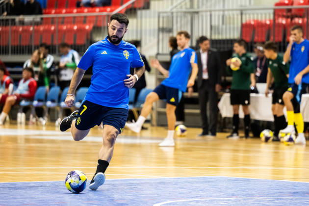 261015 Fehim Smajlovic of Sweden ahead of the FIFA Futsal World Cup qualifier match between Hungary and Sweden on October 15, 2026 in Nyiregyhaza. Photo: Bildbyran EXT BILDBYRÅN COP 18 XY0131 futsal landslaget hungary sverige national team, Nationalteam sweden bbeng vm-kval world cup qualifier ungern Copyright: BILDBYRANxEXT BB261015BB551