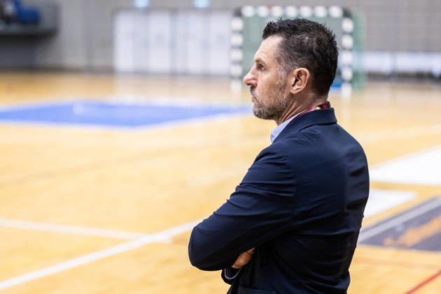 261015 Head coach Matija Dulvat of Sweden ahead of the FIFA Futsal World Cup qualifier match between Hungary and Sweden on October 15, 2026 in Nyiregyhaza. Photo: Bildbyran EXT BILDBYRÅN COP 18 XYA131 futsal landslaget hungary sverige national team, Nationalteam sweden bbeng vm-kval world cup qualifier ungern Copyright: BILDBYRANxEXT BB261015BB556