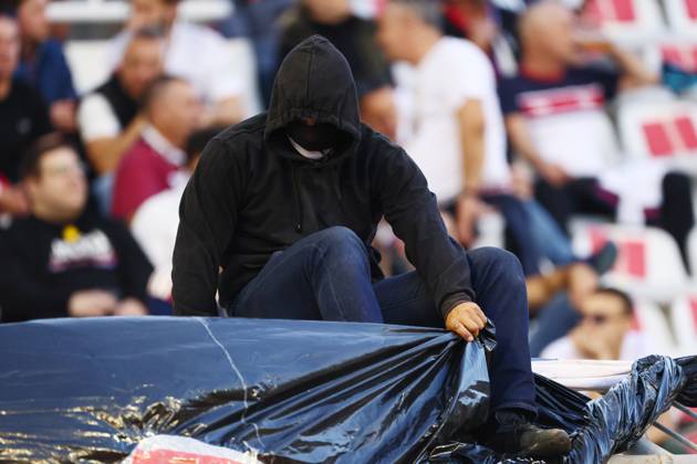 SPLIT, 15 10-2026, Poljud Stadium , season 2026 2027 , UEFA Conference League Football . Match between Hajduk Split and Ajax. Picture shows Hajduk fan with mask Hajduk Split - Ajax  x208445134x Copyright: