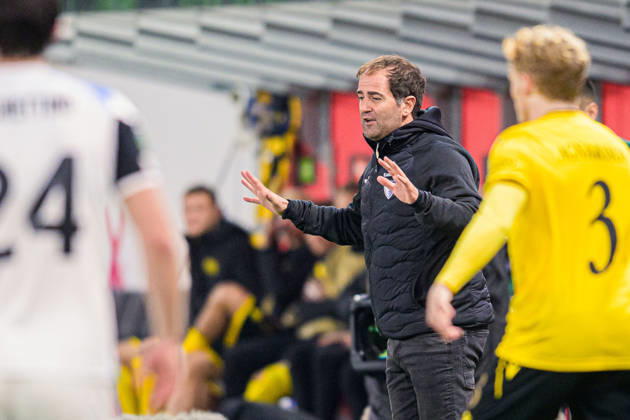 261015 Head coach Felipe Ortiz of Inter Club d Escaldes during the UEFA Conference League football match between Mjällby and Inter Club d Escaldes on October 15, 2026 in Helsingborg. Photo: Christoffer Borg Mattisson BILDBYRÅN COP 261 CB0562 fotboll football soccer fotball uefa conference league conference league mjällby in bbeng fotboll football soccer fotball uefa conference league conference league mjällby in bbeng Copyright: CHRISTOFFERxBORGxMATTISSON BB261015CB036