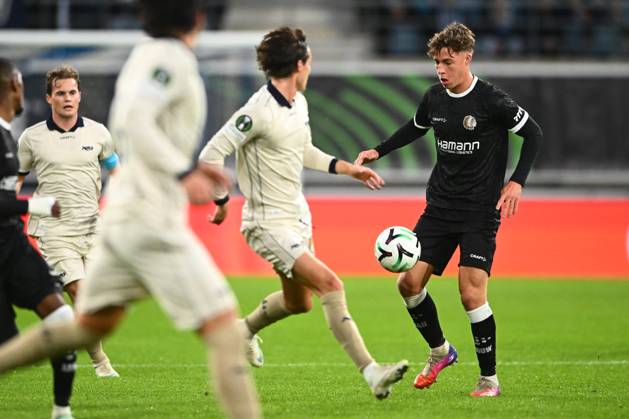 KAA Gent v AGF Aarhus - UEFA Conference League GENT, BELGIUM - OCTOBER 15 : De Vlieger Tibe midfielder of KAA Gent during the UEFA Conference League 2026 27 League Phase matchday 1 match between KAA Gent and AGF Aarhus on October 15, 2026 in Gent, Belgium, 15 10 2026 Gent Belgium  Copyright: xGvgx