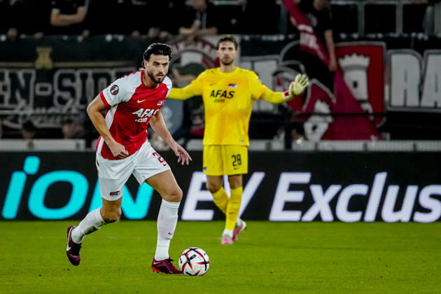 ALKMAAR - AZ Alkmaar defender Wesley Hoedt during the UEFA Europa League match between AZ and Hapoel Beer-Sheva in AFAS stadion on 15 October 2026 in Alkmaar, Nederland. ED VAN DE POL EYE4IMAGES DeFodi Images -