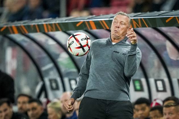 ALKMAAR , 15-10-2026, AFAS Stadion , season 2026 2027 , UEFA Europa League League phase , match between AZ and Hapoel Beer-Sheva , Picture shows AZ trainer coach Leeroy Echteld AZ - Hapoel Beer-Sheva  x208448351x Copyright: