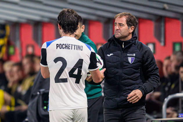 261015 Maurizio Pochettino and head coach Felipe Ortiz of Inter Club d Escaldes during the UEFA Conference League football match between Mjällby and Inter Club d Escaldes on October 15, 2026 in Helsingborg. Photo: Christoffer Borg Mattisson BILDBYRÅN COP 261 CB0562 fotboll football soccer fotball uefa conference league conference league mjällby in bbeng fotboll football soccer fotball uefa conference league conference league mjällby in bbeng Copyright: CHRISTOFFERxBORGxMATTISSON BB261015CB053