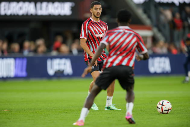 RECORD DATE NOT STATED 15th October 2026; AFAS Stadion, Alkmaar, Netherlands; UEFA Europa League Football, AZ Alkmaar versus Hapoel Beer Sheva; Guy Mizrahi of Hapoel Beer Sheva warms up AnthonyxBenoit