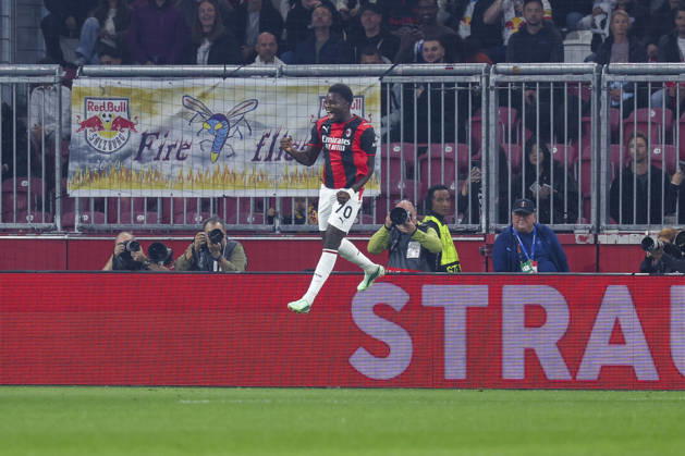 SOCCER - UEFA EL, RBS vs Milan SALZBURG,AUSTRIA,15.OCT.26 - SOCCER - UEFA Europa League, Red Bull Salzburg vs AC Milan. Image shows the rejoicing of scorer Alphadjo Cisse (Milan).  GEPAxpictures xDavidxGeieregger