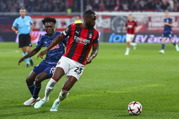 SOCCER - UEFA EL, RBS vs Milan SALZBURG,AUSTRIA,15.OCT.26 - SOCCER - UEFA Europa League, Red Bull Salzburg vs AC Milan. Image shows Edmund Baidoo (RBS) and Fikayo Tomori (Milan).  GEPAxpictures xDavidxGeieregger