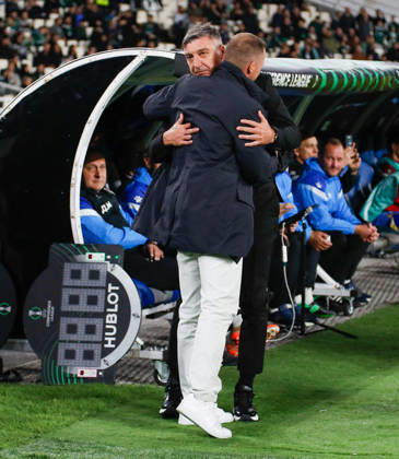 Panathinaikos F.C. v FK Borac Banja Luka UEFA Europa Conference League Jacob Neestrup Manager of Panathinaikos F.C. and Vinko Marinovic Manager of FK Borac Banja Luka hug during the UEFA Europa Conference League match at Olympic Stadium, Athens 15 10 2026 UK Newspapers OUT Copyright: xYannisxHalasx FIL-24071-0028