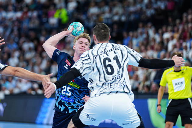 Wurf Tor Haukur Thrastarson (Rhein-Neckar Löwen, 25) GER, THW Kiel vs. Rhein-Neckar Löwen, Handball, 1. Bundesliga, Spieltag 9, Saison 2026 2027, 15.10.2026 GER, THW Kiel vs. Rhein-Neckar Löwen, Handball, 1. Bundesliga, Spieltag 9, Saison 2026 2027, 15.10.2026 Kiel Copyright: xEibner-Pressefoto MarcelxvonxFehrnx EP_MFN