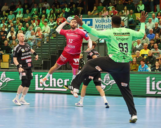15.10.2026, xovx, Handball Opel Handball Bundesliga, HSG Wetzlar - HC Erlangen v.l. Sebastian Firnhaber (HC Erlangen), Nikolaj Laesö (HSG Wetzlar), Christoph Steinert (HC Erlangen), Rubens Pierre (HC Erlangen) Wetzlar Buderus-Arena Hessen Deutschland (DE)