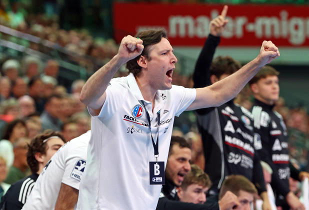15.10.2026, xovx, Handball Opel Handball Bundesliga, HSG Wetzlar - HC Erlangen Jubel bei Trainer Johannes Sellin (HC Erlangen) Wetzlar Buderus-Arena Hessen Deutschland (DE)