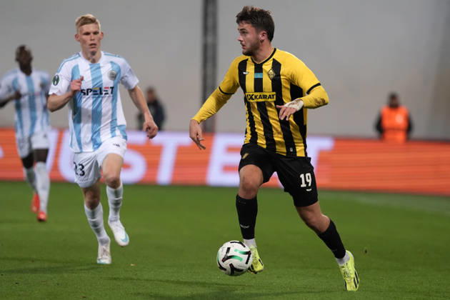 Maksims Tonisevs of Riga FC and Oiva Jukkola of Kairat compete for the ball during a UEFA Conference League soccer match between Latvia™s Riga FC and Kazakhstan™s Kairat Almaty at Skonto Stadium in Riga, Latvia, Thursday, Oct. 15, 2026. Riga Latvia Copyright: xRomanxKoksarovx RKV02082.JPG