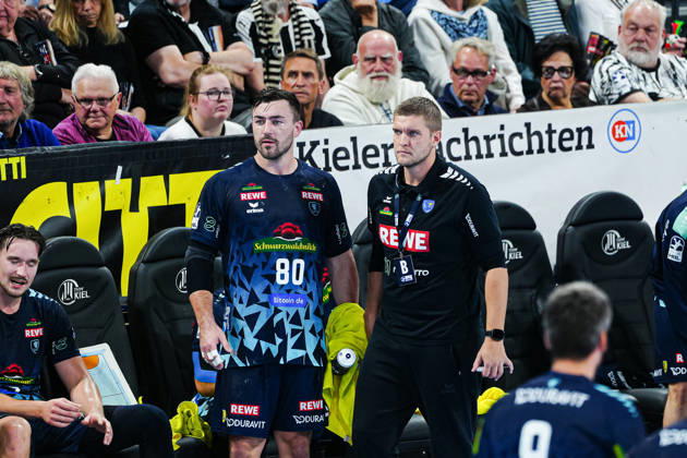 Jannik Kohlbacher (Rhein-Neckar Löwen, 80), Michael Abt (Rhein-Neckar Löwen, Trainer) GER, THW Kiel vs. Rhein-Neckar Löwen, Handball, 1. Bundesliga, Spieltag 9, Saison 2026 2027, 15.10.2026 GER, THW Kiel vs. Rhein-Neckar Löwen, Handball, 1. Bundesliga, Spieltag 9, Saison 2026 2027, 15.10.2026 Kiel Copyright: xEibner-Pressefoto MarcelxvonxFehrnx EP_MFN