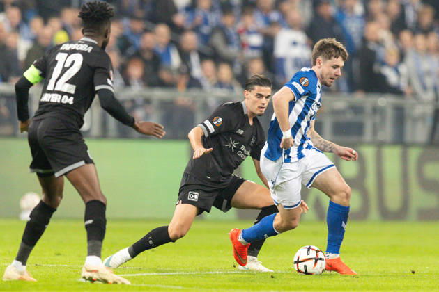 Europa League: Lech Poznan vs Bayer 04 Leverkusen Edmond Tapsoba, Miguel Gutierrez, Patrik Walemark during Europa League: Lech Poznan vs Bayer 04 Leverkusen match in Poznan, Poland, on October 15, 2026 Poznan Poland  Copyright: xFotoxOlimpikx originalFilename:jastrzebowski-europale261015_npbkW.jpg