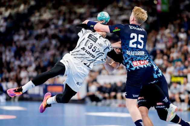 Kiel, 15. Oktober 2026 - Handball, 1. Bundesliga 2026 27, THW Kiel - Rhein-Neckar Löwen: Domen Makuc (THW Kiel, 35), Haukur Ãžrastarson (Rhein-Neckar Löwen, 25)