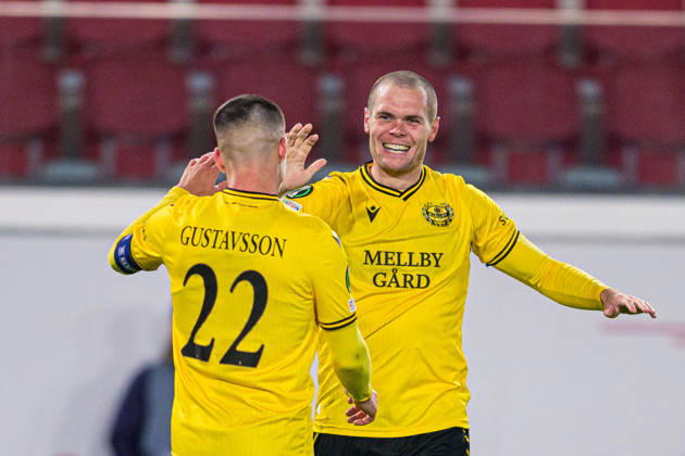 261015 Jesper Gustavsson and Jacob Bergström of Mjällby celebrates after 1-0 during the UEFA Conference League football match between Mjällby and Inter Club d Escaldes on October 15, 2026 in Helsingborg. Photo: Christoffer Borg Mattisson BILDBYRÅN COP 261 CB0562 fotboll football soccer fotball uefa conference league conference league mjällby in bbeng jubel celebrates Copyright: CHRISTOFFERxBORGxMATTISSON BB261015CB086