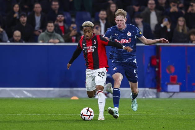SOCCER - UEFA EL, RBS vs Milan SALZBURG,AUSTRIA,15.OCT.26 - SOCCER - UEFA Europa League, Red Bull Salzburg vs AC Milan. Image shows Omari Hutchinson (Milan) and Valentin Zabransky (RBS). GEPAxpictures xDavidxGeieregger