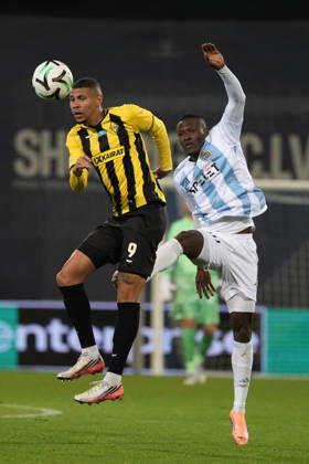Ahmed Ankrah of Riga FC and Edmilson of Kairat compete for the ball during a UEFA Conference League soccer match between Latvia™s Riga FC and Kazakhstan™s Kairat Almaty at Skonto Stadium in Riga, Latvia, Thursday, Oct. 15, 2026. Riga Latvia Copyright: xRomanxKoksarovx RKV02382.JPG