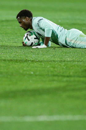 IPA89726357 - Monaco s Ansu Fati in action during the UEFA Conference League match between PFC CSKA and AS Monaco at Vasil Levski National Stadium in Sofia, Bulgaria, on October 15, 2026  Copyright: xIvanxSxIvanov IPAxSportx xx IPA89726357 IPA89726357