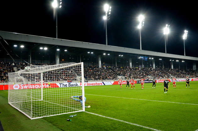 LUGANO, SWITZERLAND - OCTOBER 15: Anto Grgic of FC Lugano scores on a penalty shot against goalkeeper Matheus Magalhaes of FK Crvena Zvezda during the UEFA Conference League 2026 27 League Phase MD1 match between FC Lugano and FK Crvena Zvezda at Lugano Arena on October 15, 2026 in Lugano, Switzerland. Lugano Lugano Arena Ticino Switzerland Copyright: xJustPictures.ch AndreaxBrancax jp-en-EuSpIm-AB_15102026_1427