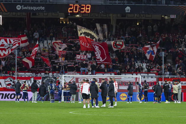 SOCCER - UEFA EL, RBS vs Milan SALZBURG,AUSTRIA,15.OCT.26 - SOCCER - UEFA Europa League, Red Bull Salzburg vs AC Milan. Image shows the disappointment of RBS. GEPAxpictures xDavidxGeieregger
