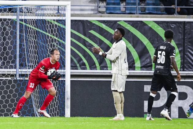 Gent s goalkeeper Davy Roef pictured in action during a soccer game between Belgian KAA Gent and Danish Aarhus GF, Thursday 15 October 2026 in Gent, the opening match of the UEFA Conference League league phase. TOMxGOYVAERT  x189914076x