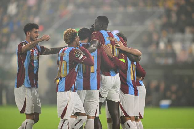 KuPS Kuopio v Trabzonspor - UEFA Conference League TAMPERE, FINLAND - OCTOBER 15: Trabzonspor players celebrate after a goal during the UEFA Conference League Week 1 match between KuPS Kuopio and Trabzonspor at Tammelan Stadium, on October 15, 2026 in Tampere, Finland. Hasan Tascan Anadolu Tampere Finland. Editorial use only. Please get in touch for any other usage.  Copyright: x2026xAnadoluxHasanxTascanx