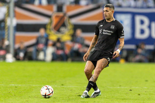Europa League: Lech Poznan vs Bayer 04 Leverkusen Facundo Medina during Europa League: Lech Poznan vs Bayer 04 Leverkusen match in Poznan, Poland, on October 15, 2026 Poznan Poland Copyright: xFotoxOlimpikx originalFilename:jastrzebowski-europale261015_npBPL