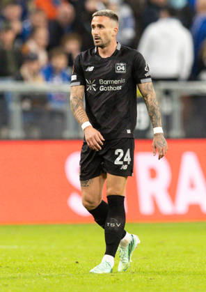Europa League: Lech Poznan vs Bayer 04 Leverkusen Aleix Garcia during Europa League: Lech Poznan vs Bayer 04 Leverkusen match in Poznan, Poland, on October 15, 2026 Poznan Poland Copyright: xFotoxOlimpikx originalFilename:jastrzebowski-europale261015_npeWo