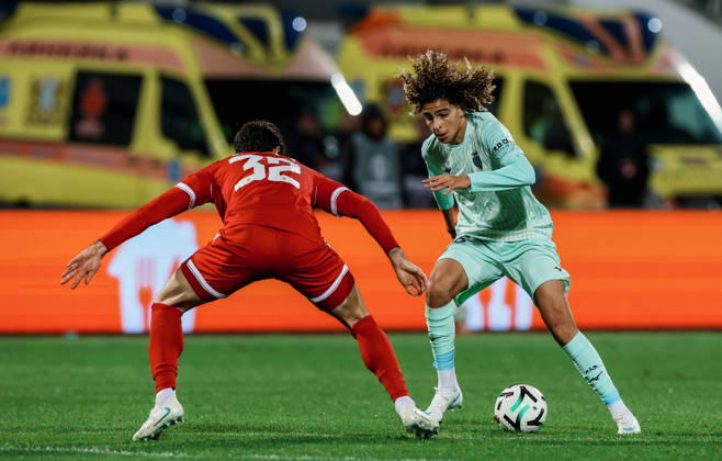 CSKA vs AS Monaco - UEFA Conference League SOFIA, BULGARIA-OCTOBER 15: Toure (R) of AS Monaco in action against Facundo Rodrigues (L) of CSKA during the UEFA Conference League - League Phase, Matchday 1 between teams of CSKA and AS Monaco at Vasil Levski National Stadium in Sofia, Bulgaria, 15 October 2026. Borislav Troshev Anadolu Sofia Bulgaria. Editorial use only. Please get in touch for any other usage.  Copyright: x2026xAnadoluxBorislavxTroshevx
