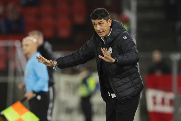 Soccer, Conference League 2026 Brann vs. Lincoln Red Imps, Bergen, October 15, 2026. Lincoln Red Imps coach Juan Jose Bezares Alarcon during the Conference League soccer match between SK Brann and Lincoln Red Imps at Brann Stadium. Photo by Paul S. Amundsen, NTB, Bergen, Norway. EDITORIAL USE ONLY. RESTRICTED USE FOR BETTING COMPANIES  Copyright: xPaulxS.xAmundsenx xNTBx