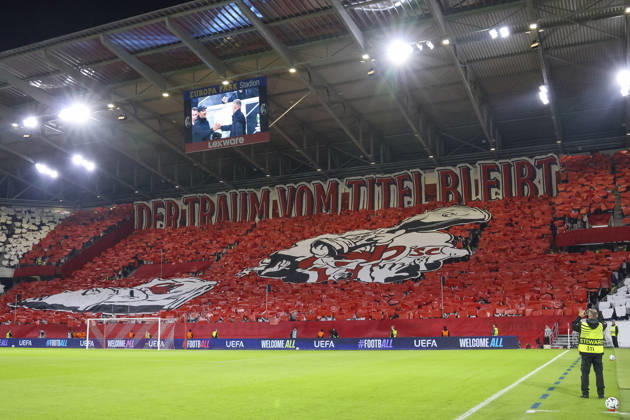 Fanblock SC Freiburg Choreografie der Fans, Ultras, Banner, Fahnen, Schal, Tribüne, Choreographie , Deutschland, Fussball, UEFA Conference League, 1. Spieltag, 2026 2027, SC Freiburg vs. FK Jablonec, 15.10.2026, Freiburg im Breisgau Stadion am Wolfswinkel Deutschland Copyright: xGrantxHubbsx