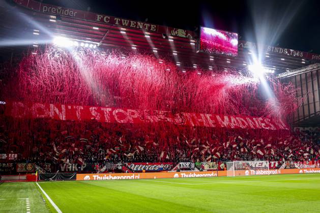 ENSCHEDE - Banner and confetti from FC Twente supporters prior to the UEFA Conference League match between FC Twente and FC Thun at De Grolsch Veste on October 15, 2026 in Enschede, the Netherlands. WART BRINKERHOF ANP UEFA Conference League 2026 27 xVIxANPxSportx xMarcelxterxBalsxIVx 572551191 originalFilename: 572551191.jpg