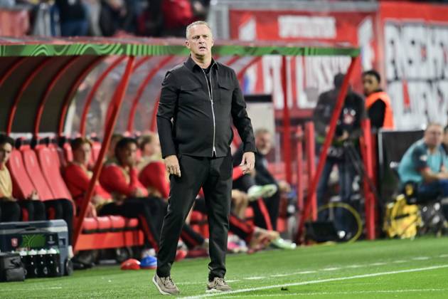 ENSCHEDE , 15Ã10-2026 , Stadium Grolsch Veste , season 2026 2027 , UEFA Conference League football , match between FC Twente and FC Thun , picture shows FC Twente trainer coach John van den Brom Twente - Thun  x208453810x Copyright: