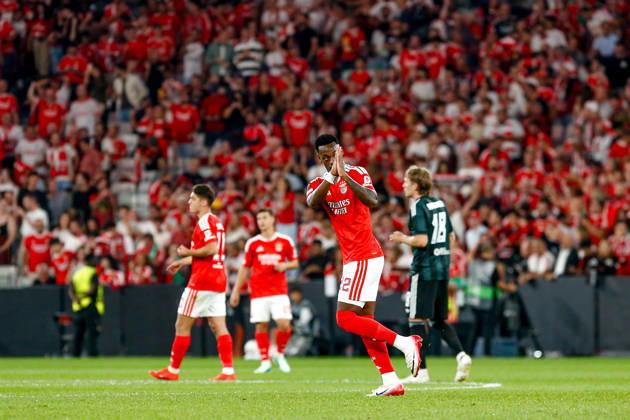 LISBON, PORTUGAL - OCTOBER 15: Jhon Durán forward of Benfica celebrates after scoring the team s first goal during the UEFA Europa League 2026 27 League Phase MD2 match between SL Benfica and Celtic FC at Estadio do SL Benfica on October 15, 2026 in Lisbon, Portugal (Photo by Valter Gouveia Sports Press Photo SPP) Copyright: xSportsxPressxPhotox Sportspressphoto_SPR257177
