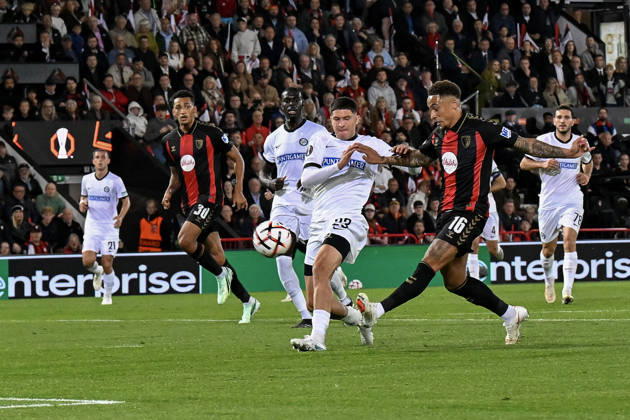 Bournemouth v SK Sturm Graz UEFA Europa League Marcus Tavernier of Bournemouth tries to find a way past Arjan Malic of Sturm Graz during the UEFA Europa League match at the Vitality Stadium, Bournemouth 15 10 2026 UK Newspapers OUT Copyright: xJeremyxLandeyx FIL-24069-0037