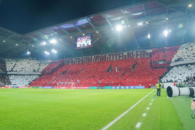 UEFA Conference-League: SC Freiburg vs FK Jablonec, 15.10.2026 SC Freiburg Fan-Choreografie mit Der Traum vom Titel bleibt UEFA Conference-League: SC Freiburg vs FK Jablonec, Europa-Park-Stadion, 15.10.2026 Copyright: xBEAUTIFULxSPORTS Boscox