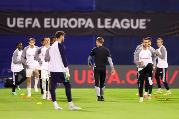 GNK Dinamo v RSC Anderlecht - UEFA Europa League 2026 27 League Phase MD2 Anderlecht Players warm up before the UEFA Europa League 2026 27 League Phase MD2 match between GNK Dinamo and RSC Anderlecht at Stadion Maksimir on October 15, 2026 in Zagreb, Croatia.  MatijaxHabljak PIXSELL