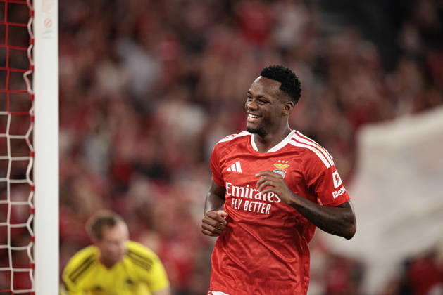 Jhon Duran seen celebrating after scoring goal during UEFA Europa League 2026 2027 league phase game between teams of SL Benfica and Celtic FC at Estadio Da Luz (Maciej Rogowski Ball Raw Images PT) Lisbon Estadio Da Luz Portugal Copyright: xMaciejxRogowskix maciejrogowski_benfica_celtic_2627-6