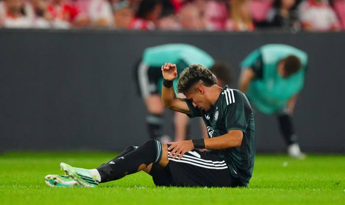 Camilo Duran of Celtic Benfica v Celtic, UEFA Europa League, Football, Estadio da Luz, Lisbon, Portugal - 15 Oct 2026Lisbon Estadio da Luz Portugal  Copyright: xJavierxGarcia Shutterstockx 17218495ab